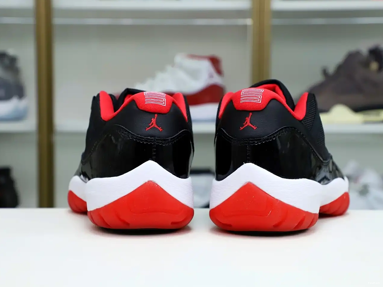 JORDAN RETRO AIR BRED LOW 11 0513